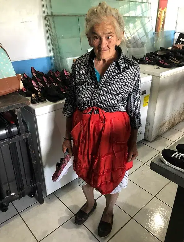New shoes delivered to a grandmother in Aguacate